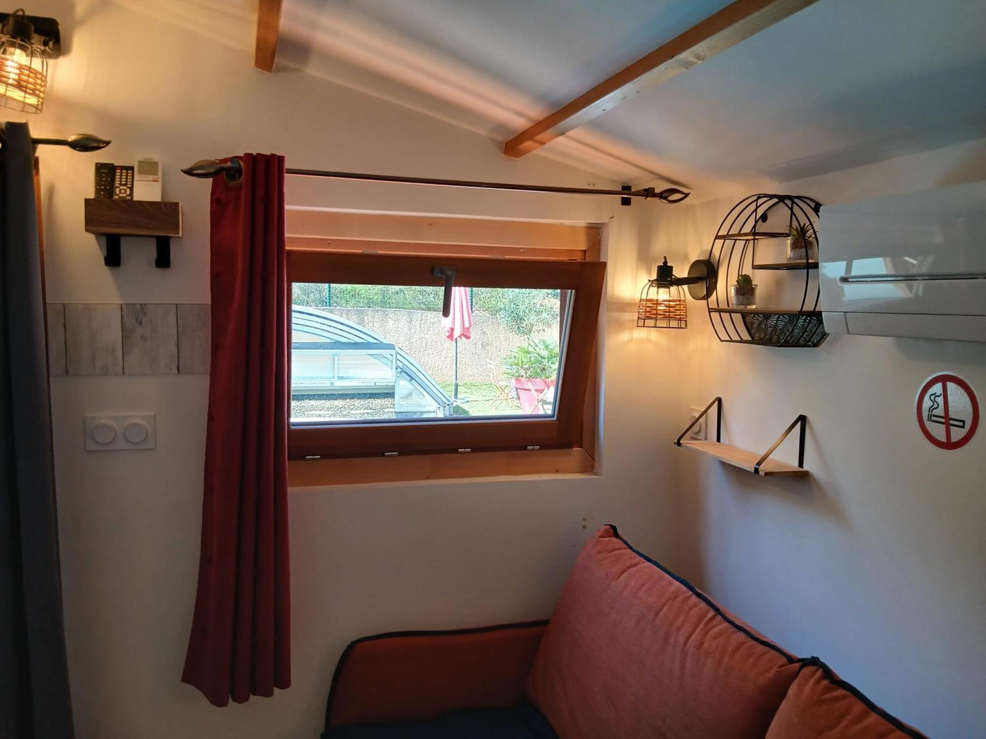 Chalet Charmant Avec Piscine Mercuer エクステリア 写真
